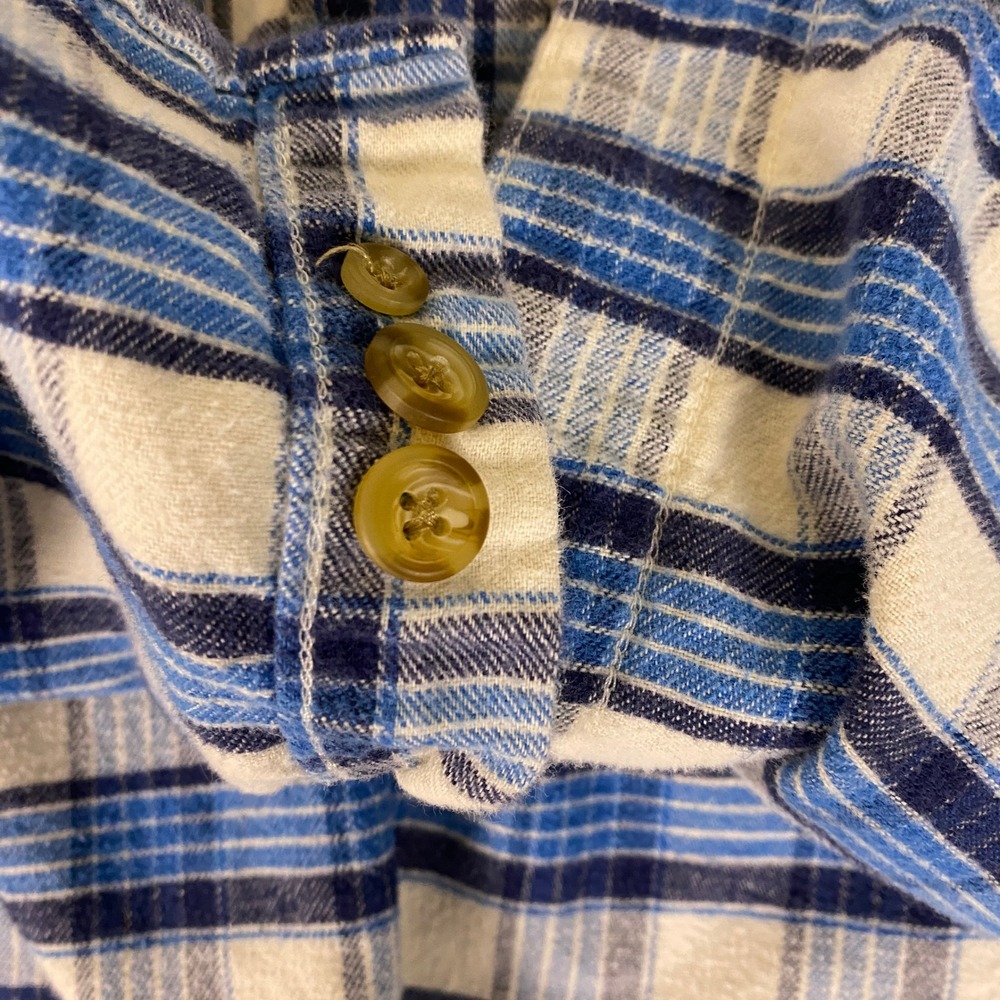 Cabelas Flannel Shirt Men's Size XLT Blue White Plaid Long Sleeve Button Down - Picture 6 of 10